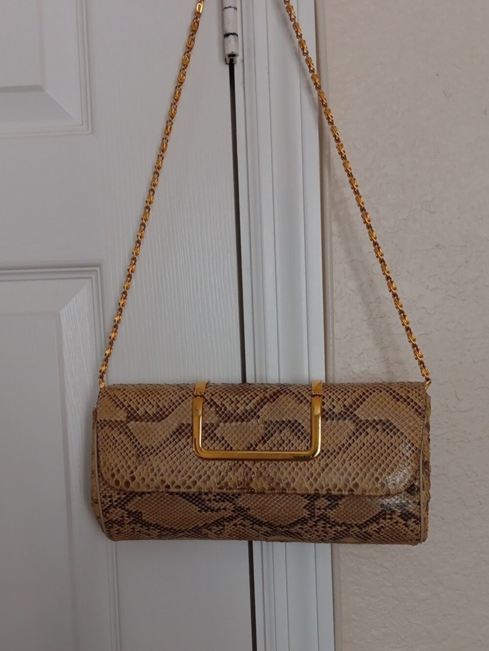 Supreme Handbag from 1970. Snakeskin Clutch With Optional Chain - Picture 11 of 11